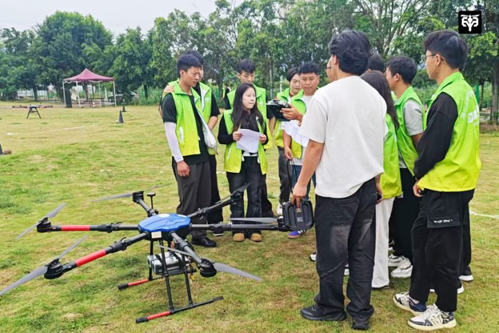 翼启低空进驻凉山文旅职校,第二期无人机(CAAC)精培班正式开班!